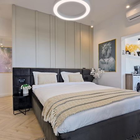 City View - Luxury Apartment A - Old City - Victoriei บูคาเรสต์ ภายนอก รูปภาพ