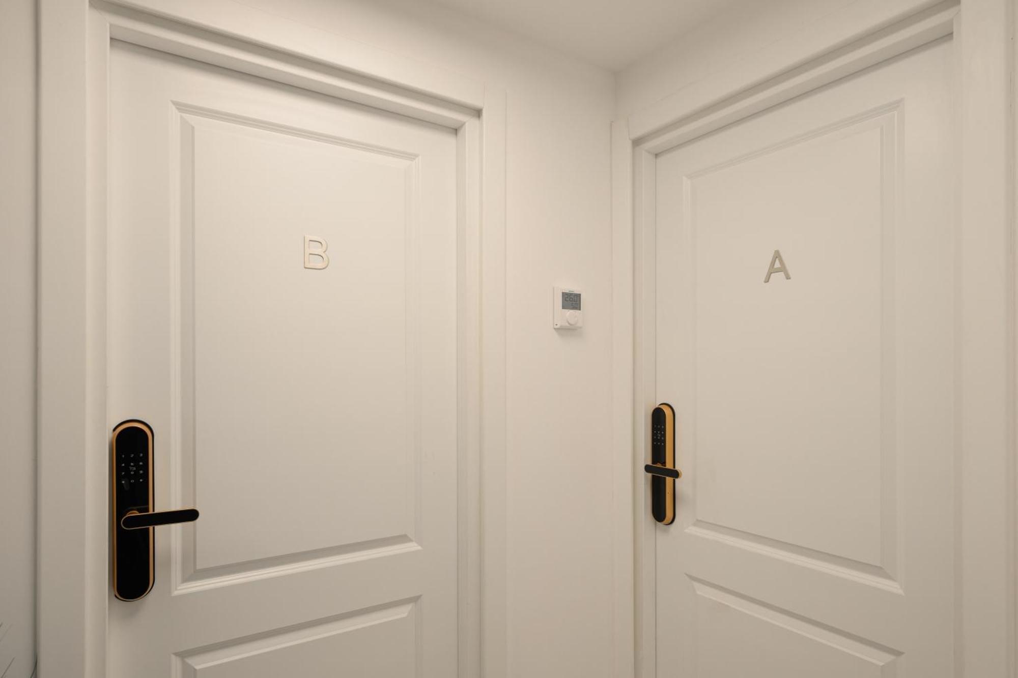 City View - Luxury Apartment A - Old City - Victoriei บูคาเรสต์ ภายนอก รูปภาพ