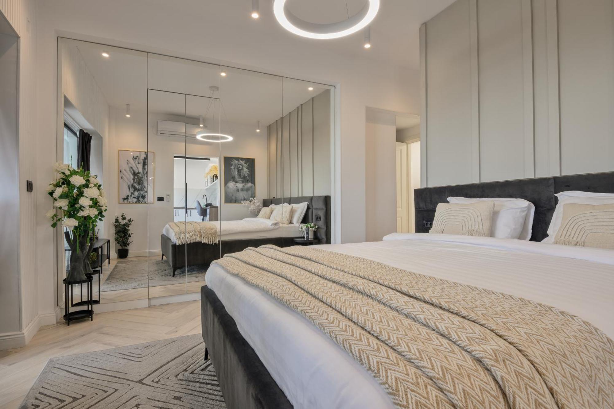 City View - Luxury Apartment A - Old City - Victoriei บูคาเรสต์ ภายนอก รูปภาพ